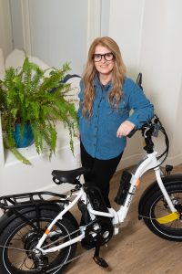 Lisa Zonder with E-bike